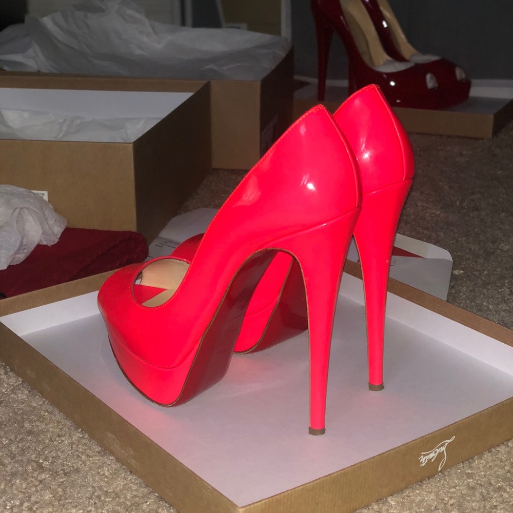 Christian Louboutin Lady Peep